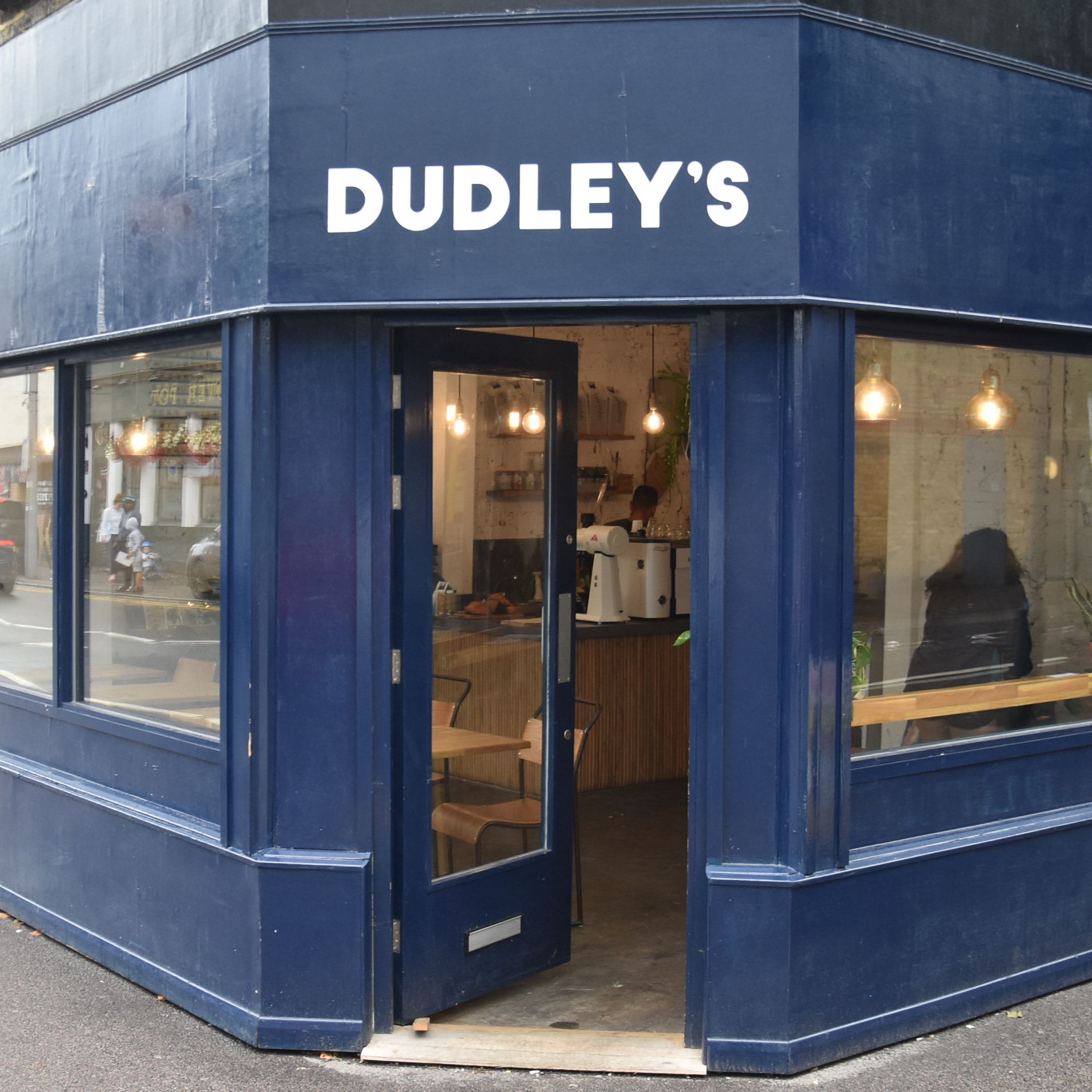 Thumbnail Dudley s (DSC 7907t) Brian #39 s Coffee Spot
