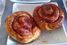 The meal was somewhat redeemed by the arrival of two warm cinnamon buns.
