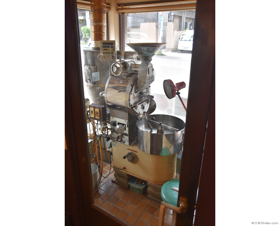 ... which gives access to roaster in the window.